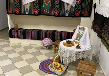 ...prin tradiție, excelență și valori... Image